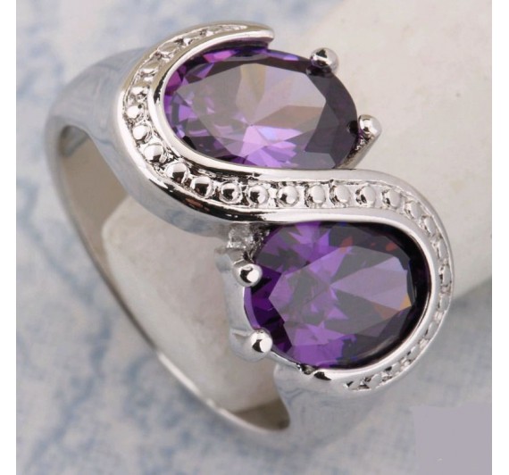 Žiedas "Purple oval" 